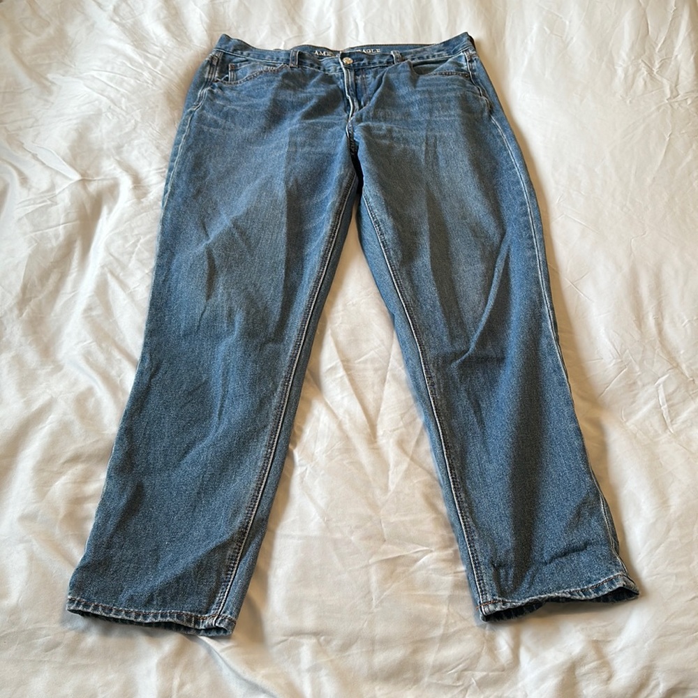 American Eagle Mom Jean